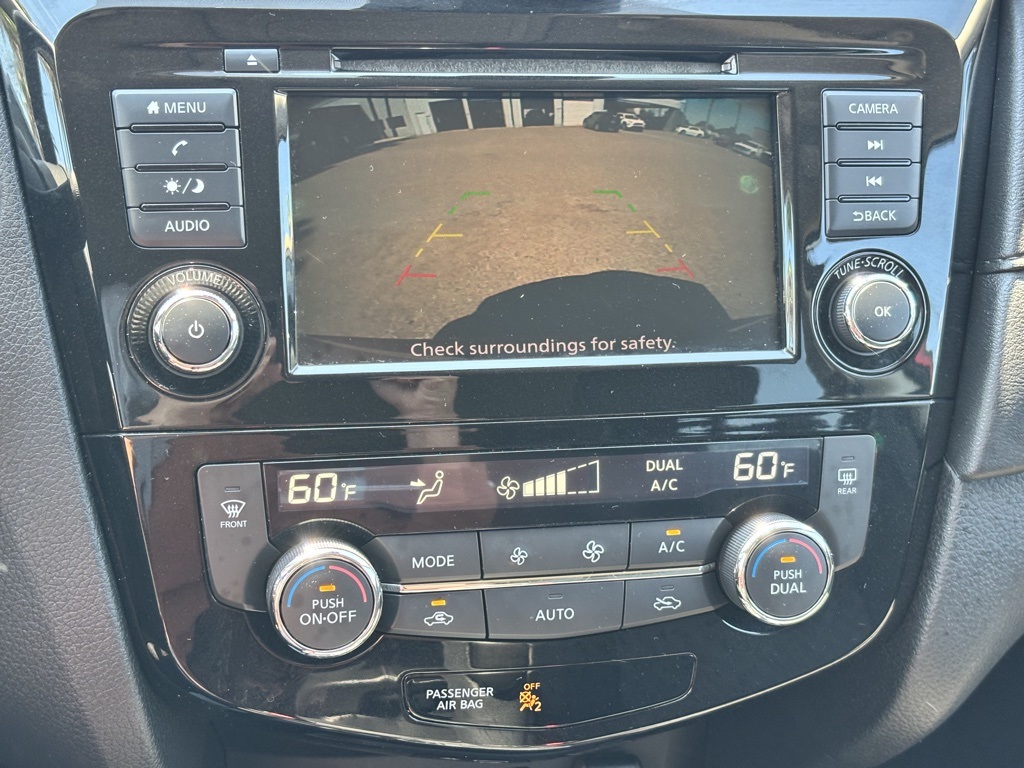 2020 Nissan Rogue SV photo 9