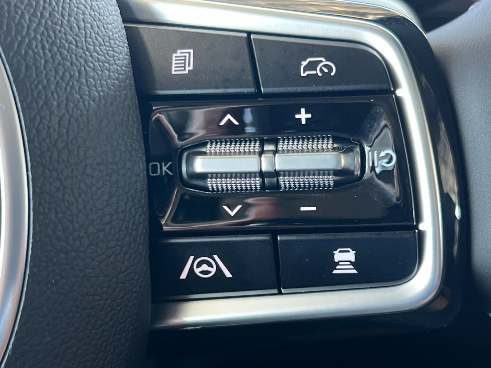 2026 Kia Carnival SX Prestige photo 26