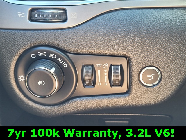 2022 Jeep Cherokee Latitude Lux photo 16