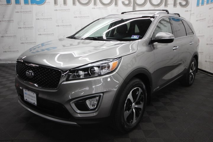 2017 Kia Sorento EX's photo