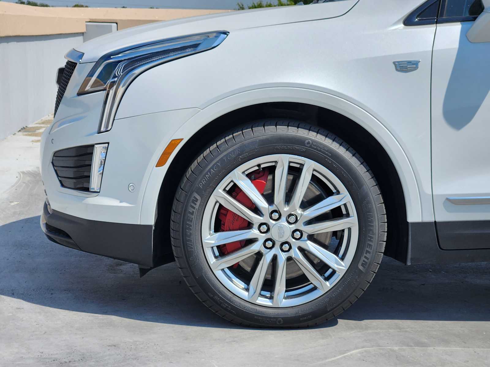 2025 Cadillac XT5 Sport photo 6