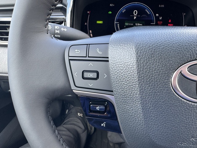 2025 Toyota Camry LE photo 17