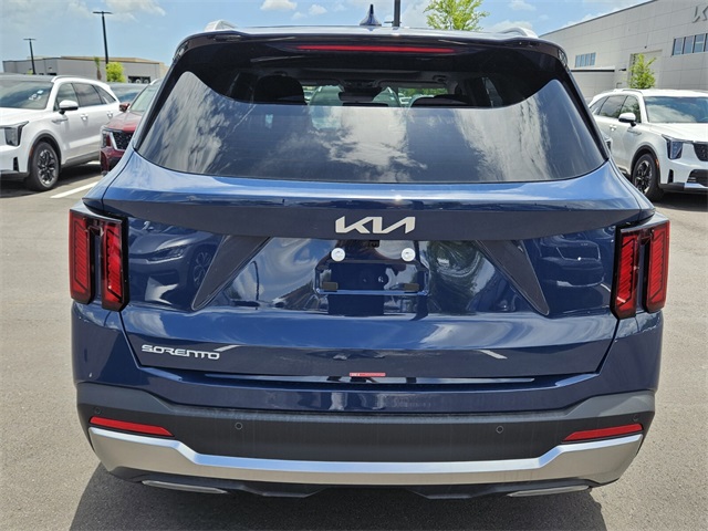 2025 Kia Sorento S photo 7