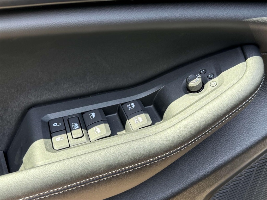 2025 Jeep Grand Cherokee Laredo X photo 25