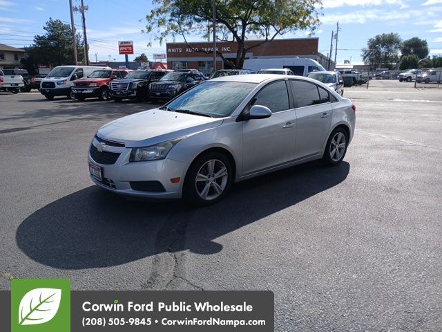 2014 Chevrolet Cruze photo 2