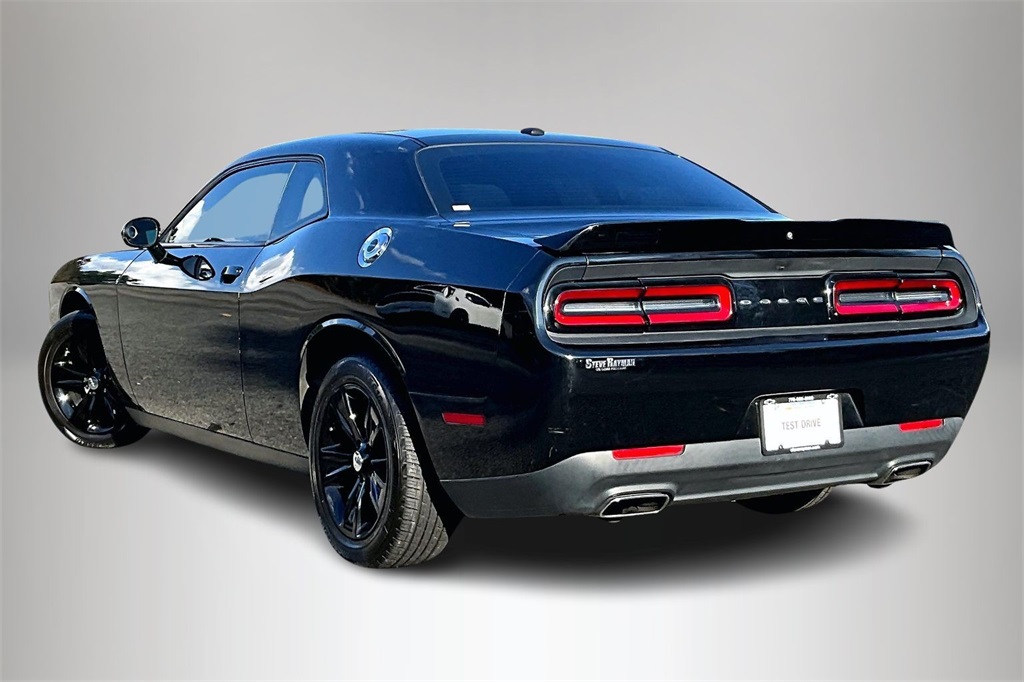 2018 Dodge Challenger SXT photo 4