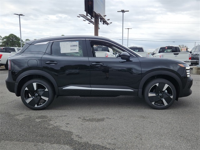 2025 Nissan Kicks SR photo 2