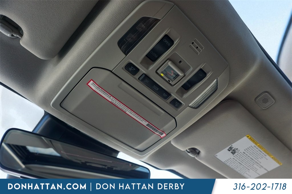 2023 Toyota Highlander XLE photo 13