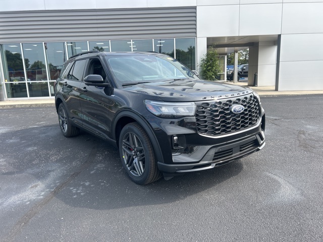2025 Ford Explorer ST-Line photo 8