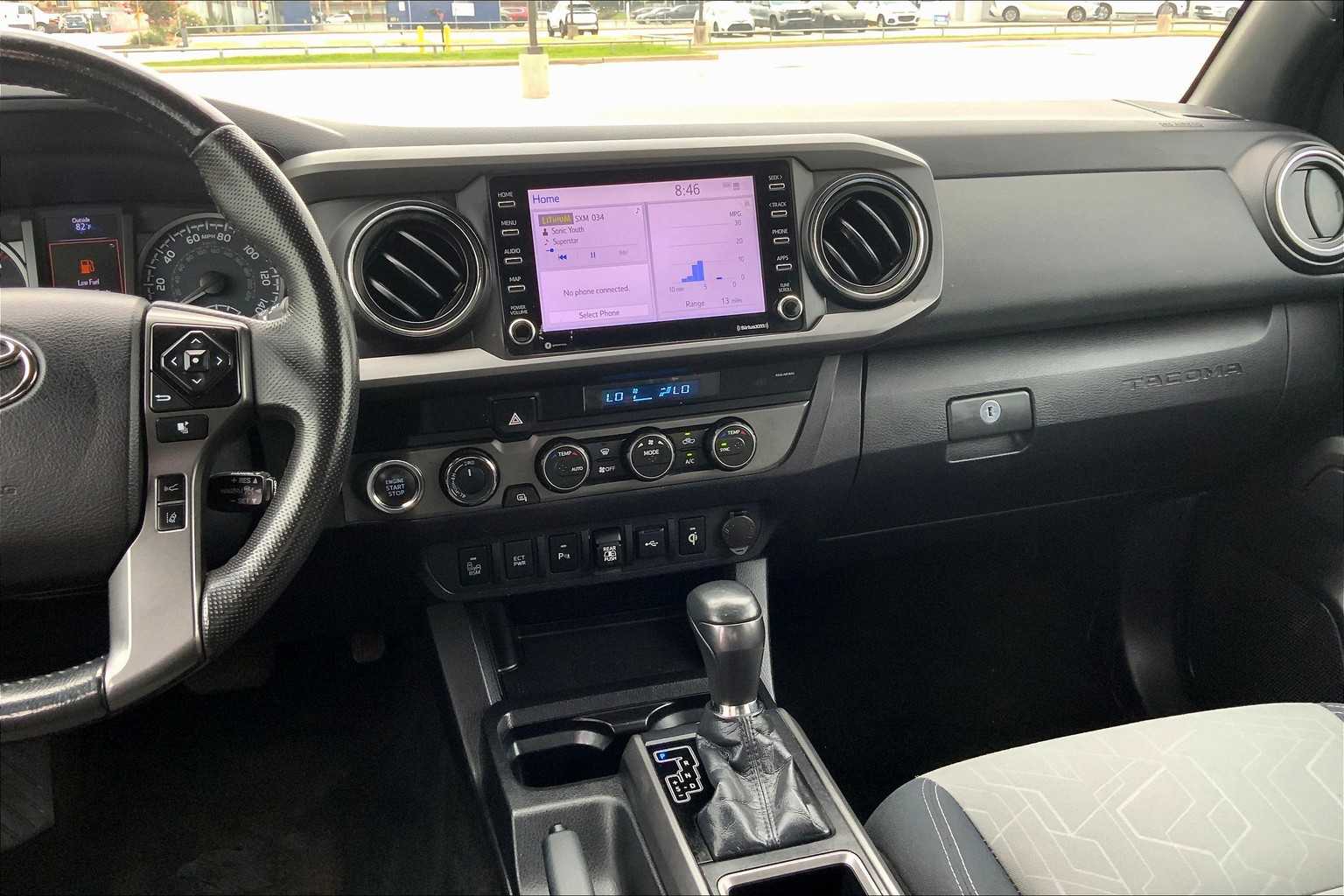 2021 Toyota Tacoma TRD photo 6