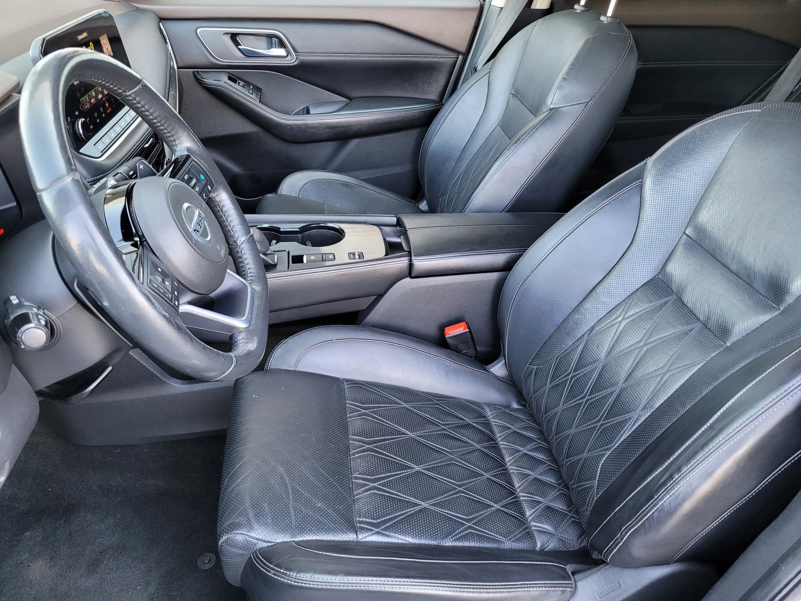 2021 Nissan Rogue Platinum photo 14