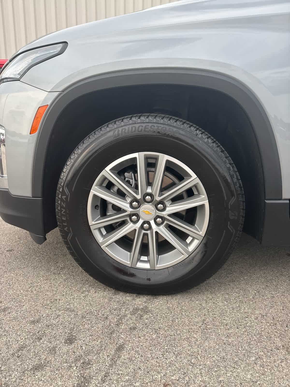 2023 Chevrolet Traverse Leather photo 9