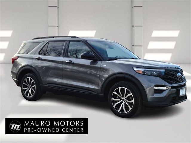 2023 Ford Explorer ST-LINE's photo