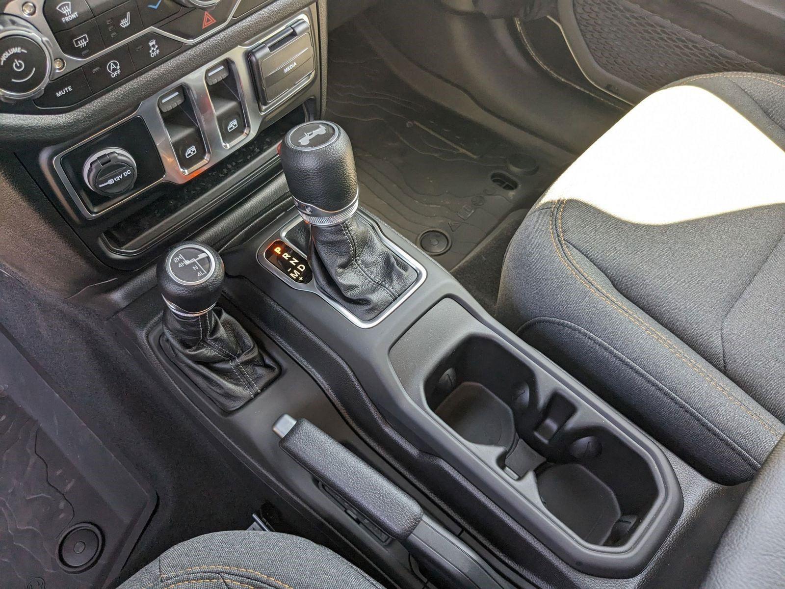 2025 Jeep Wrangler Sport S photo 11