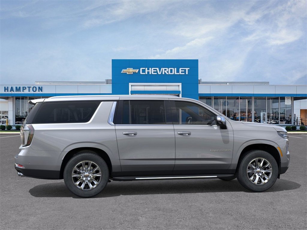 2025 Chevrolet Suburban Premier photo 3