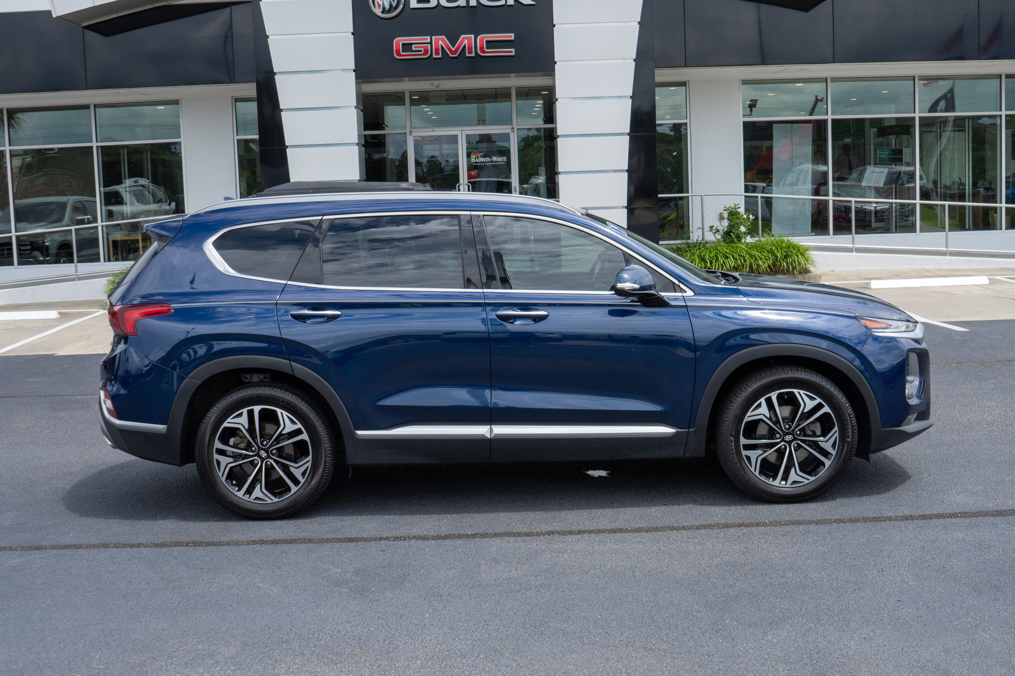 Used 2019 Hyundai Santa Fe Ultimate with VIN 5NMS53AA4KH022508 for sale in Conway, SC