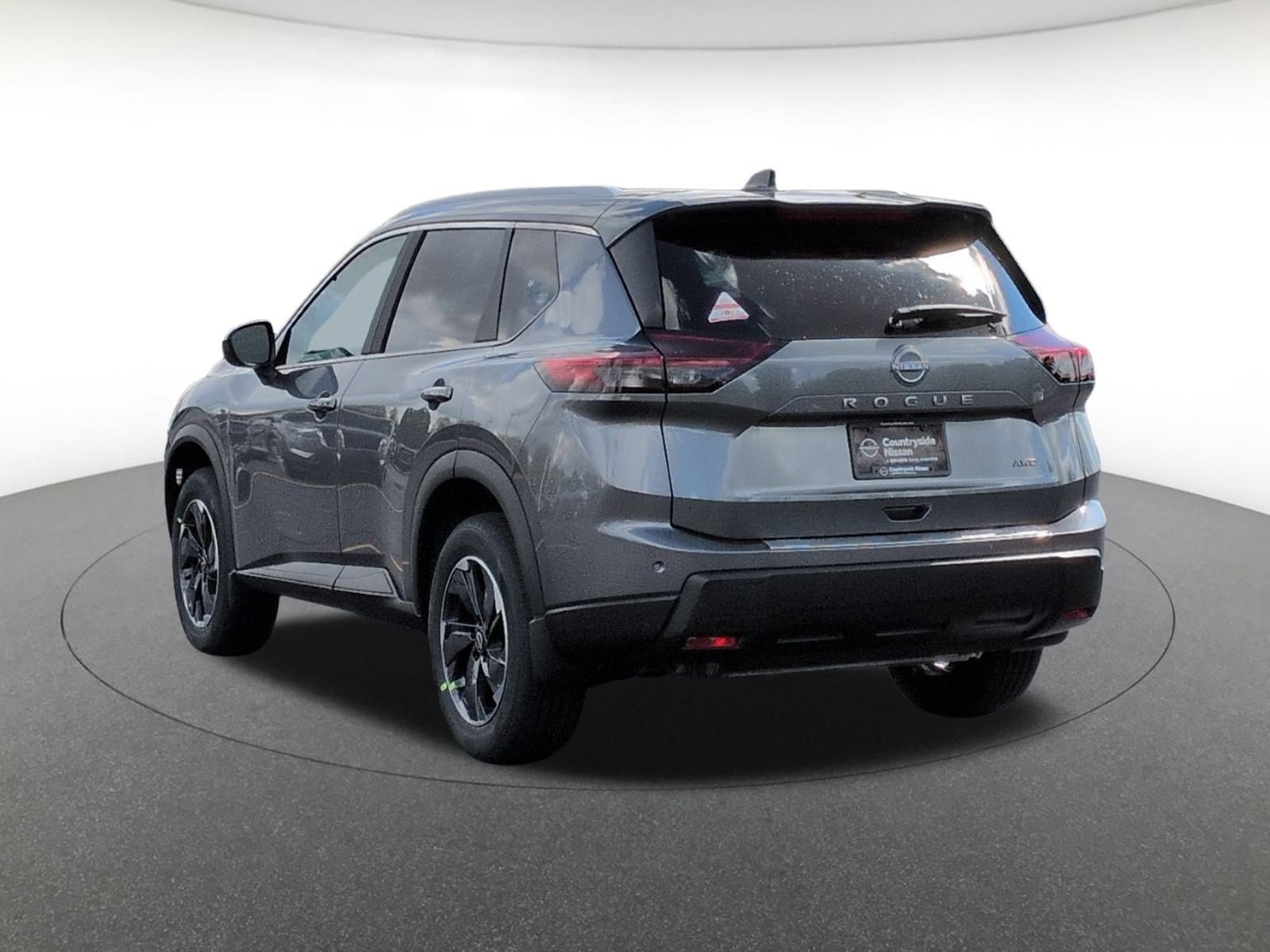 2026 Nissan Rogue SV photo 2