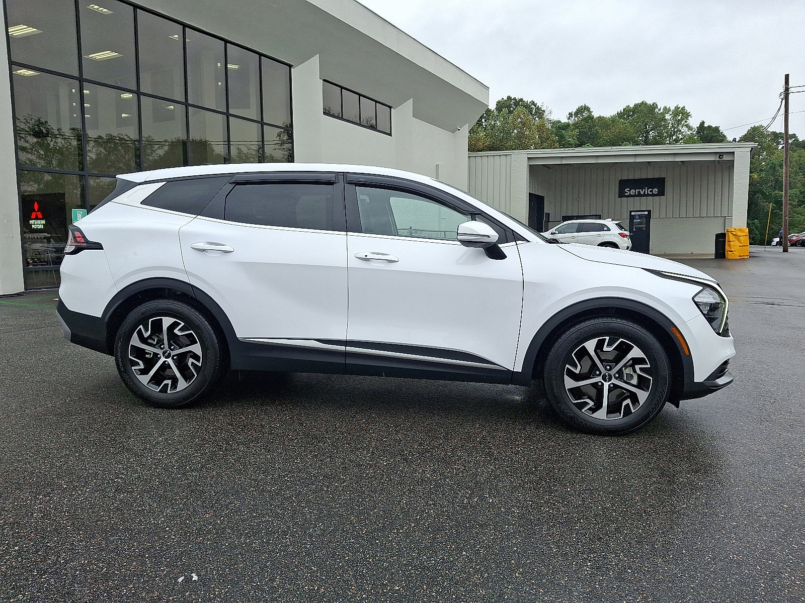 2023 Kia Sportage EX photo 7