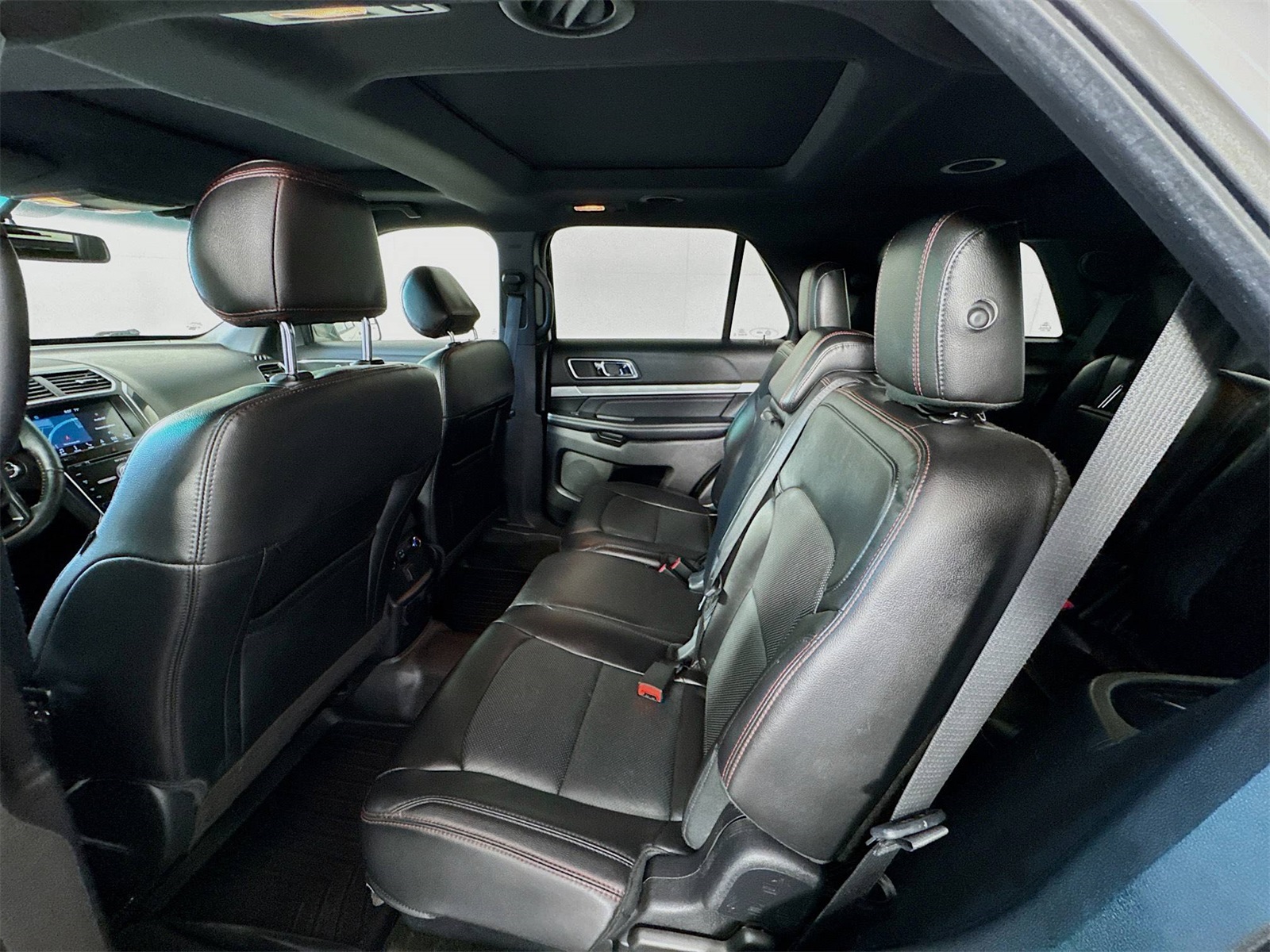 2017 Ford Explorer Sport photo 20