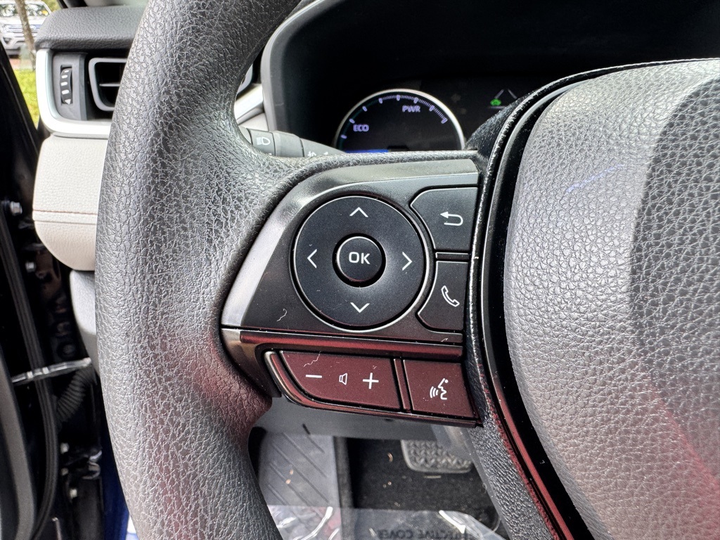 2020 Toyota RAV4 Hybrid XLE photo 22