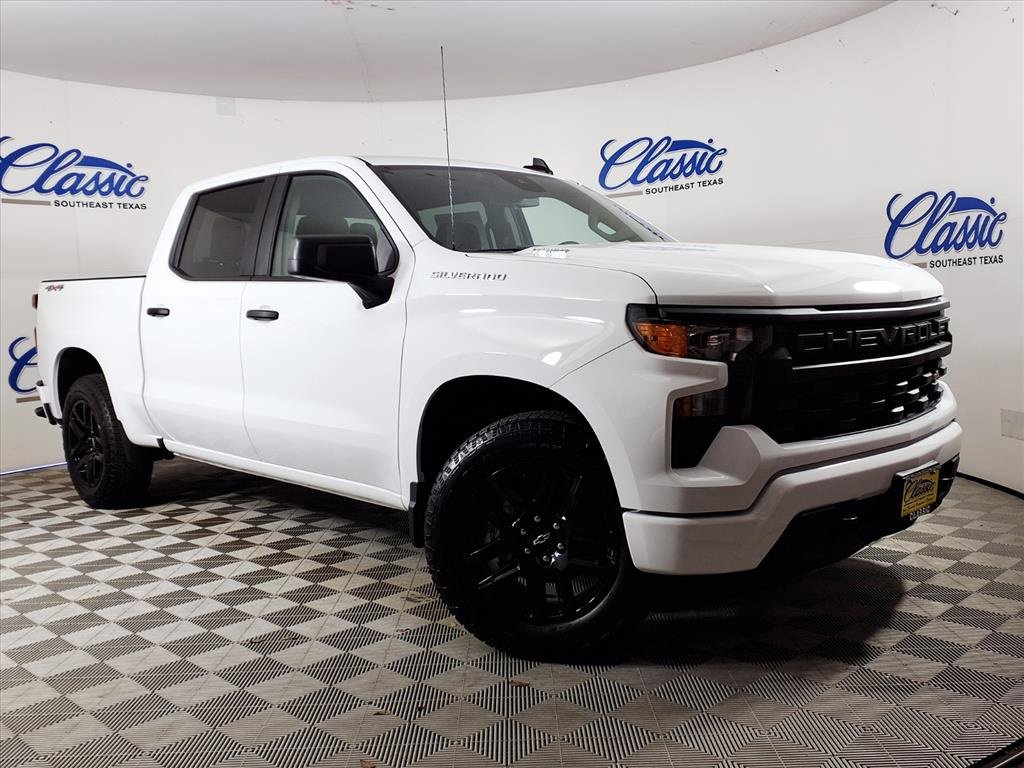 2026 Chevrolet Silverado Base's photo