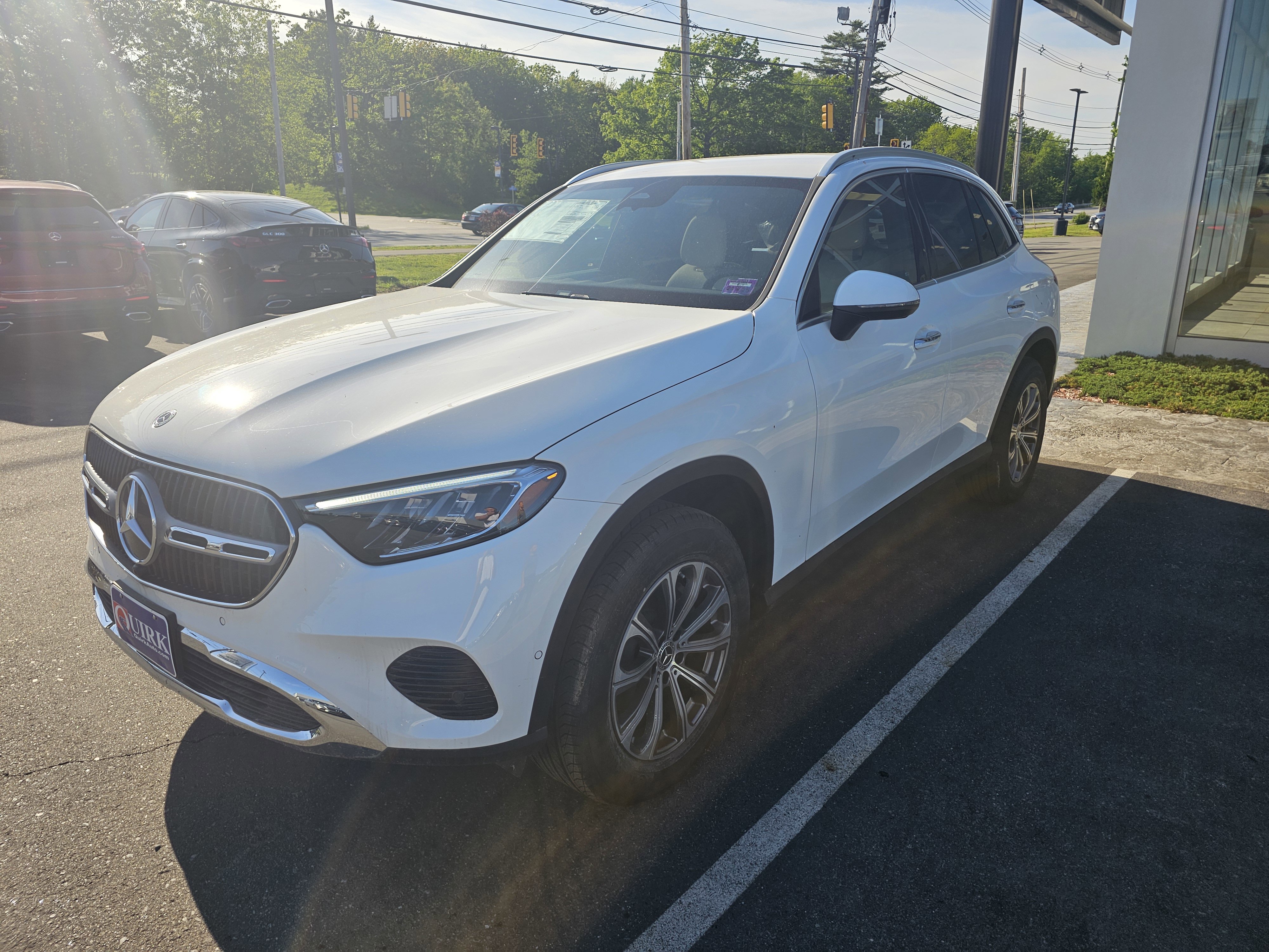 2025 Mercedes-Benz GLC Base's photo