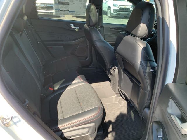 2025 Ford Escape ST-Line photo 27