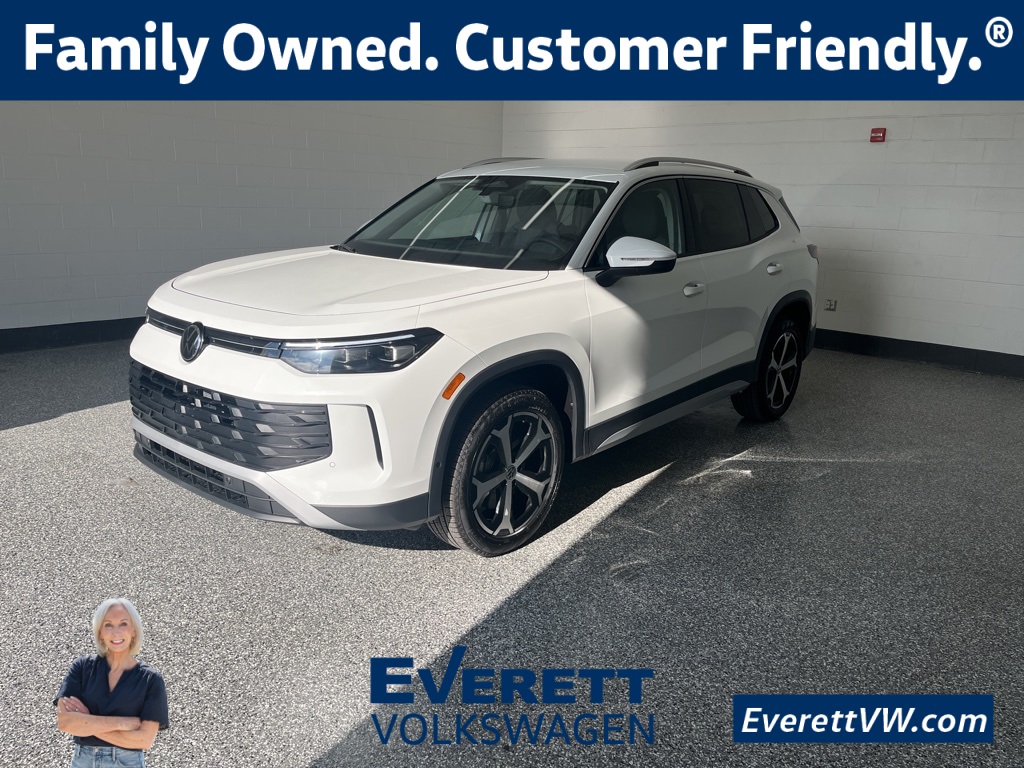 2026 Volkswagen Tiguan SE's photo