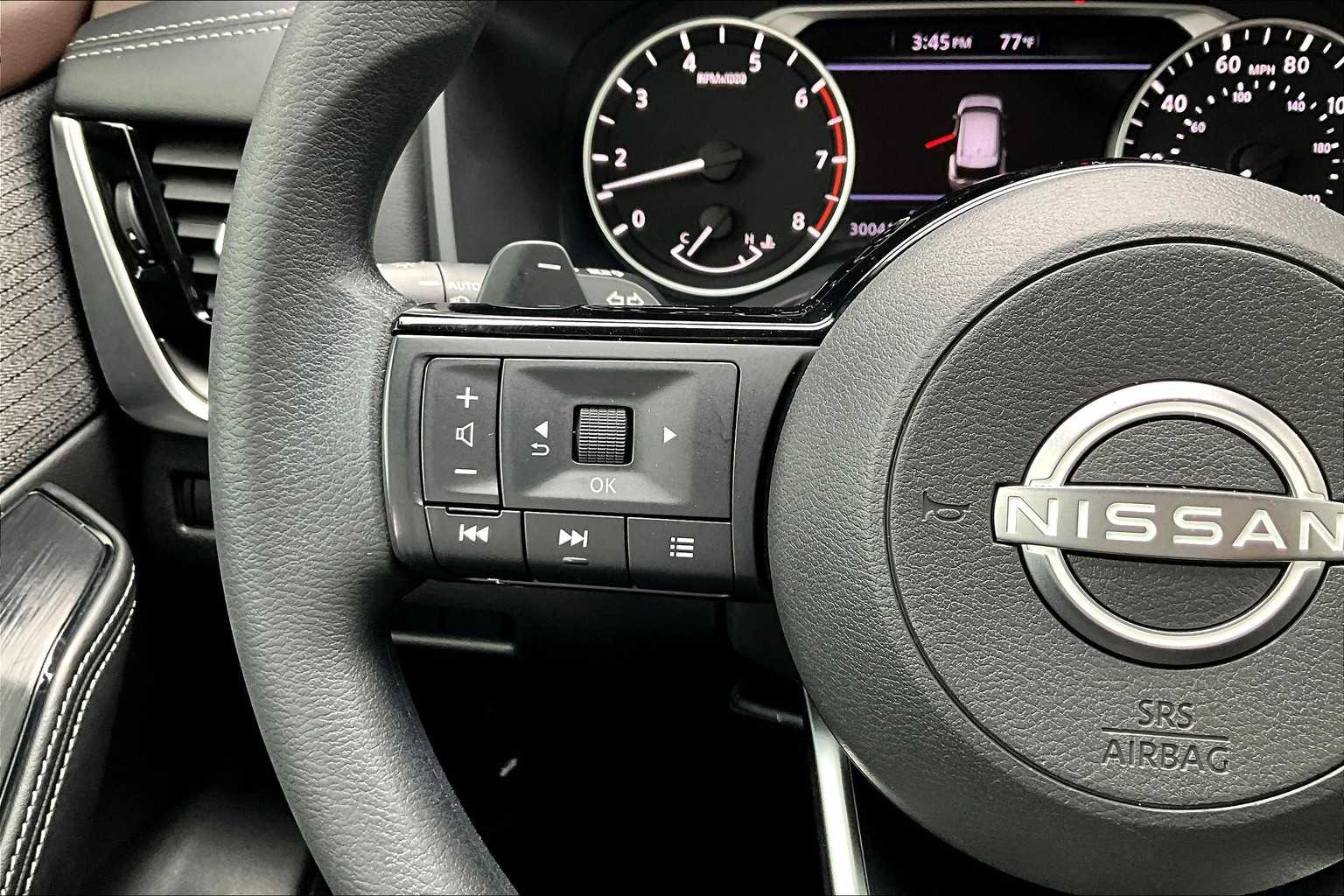 2022 Nissan Rogue SV photo 19