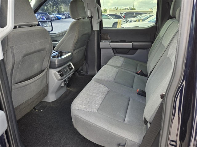 2022 Ford F-150 Lightning XLT photo 9