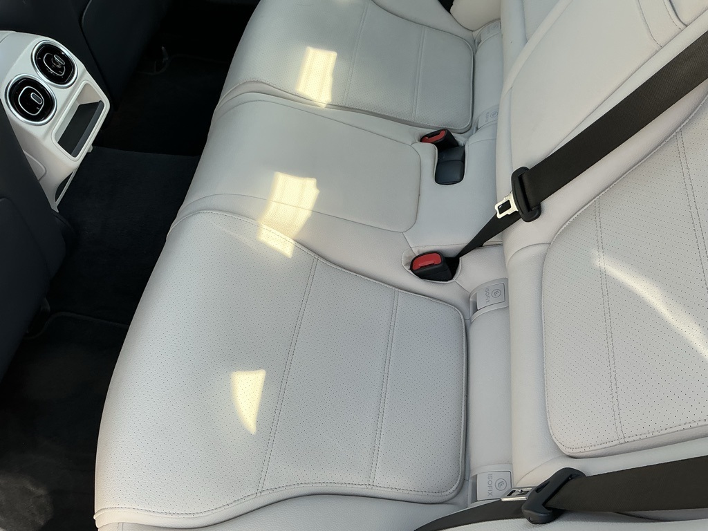 2025 Mercedes Benz C 300 4MATIC photo 5