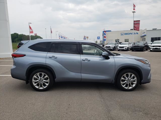 2021 Toyota Highlander Limited photo 4