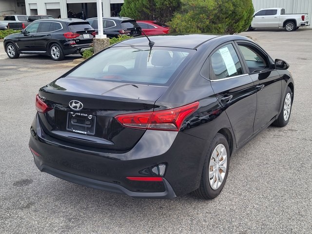 2019 Hyundai Accent SE photo 2