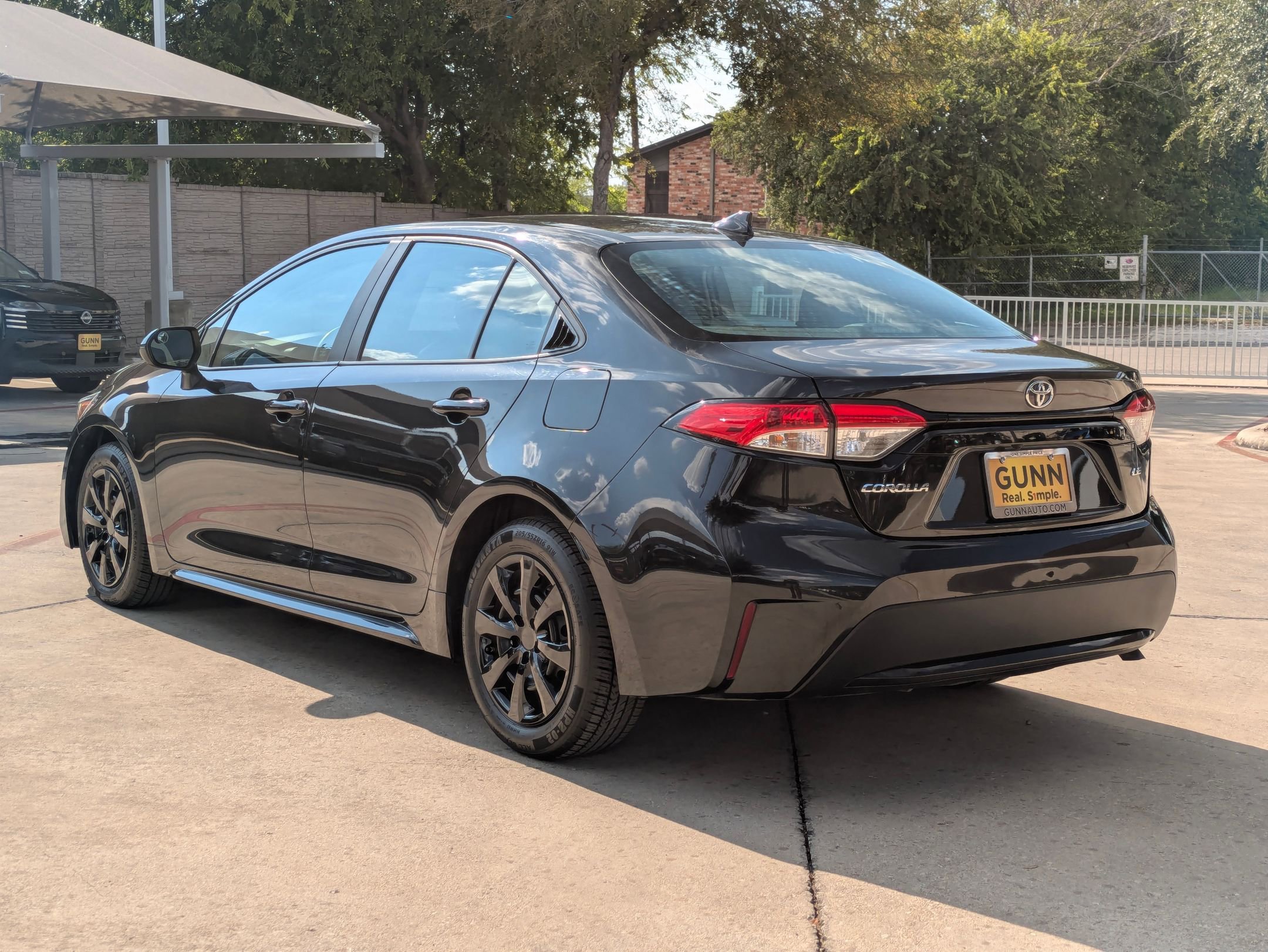 2022 Toyota Corolla LE photo 5