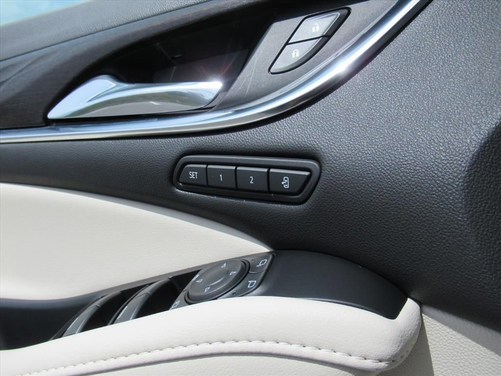 2023 Buick Enclave Avenir photo 30