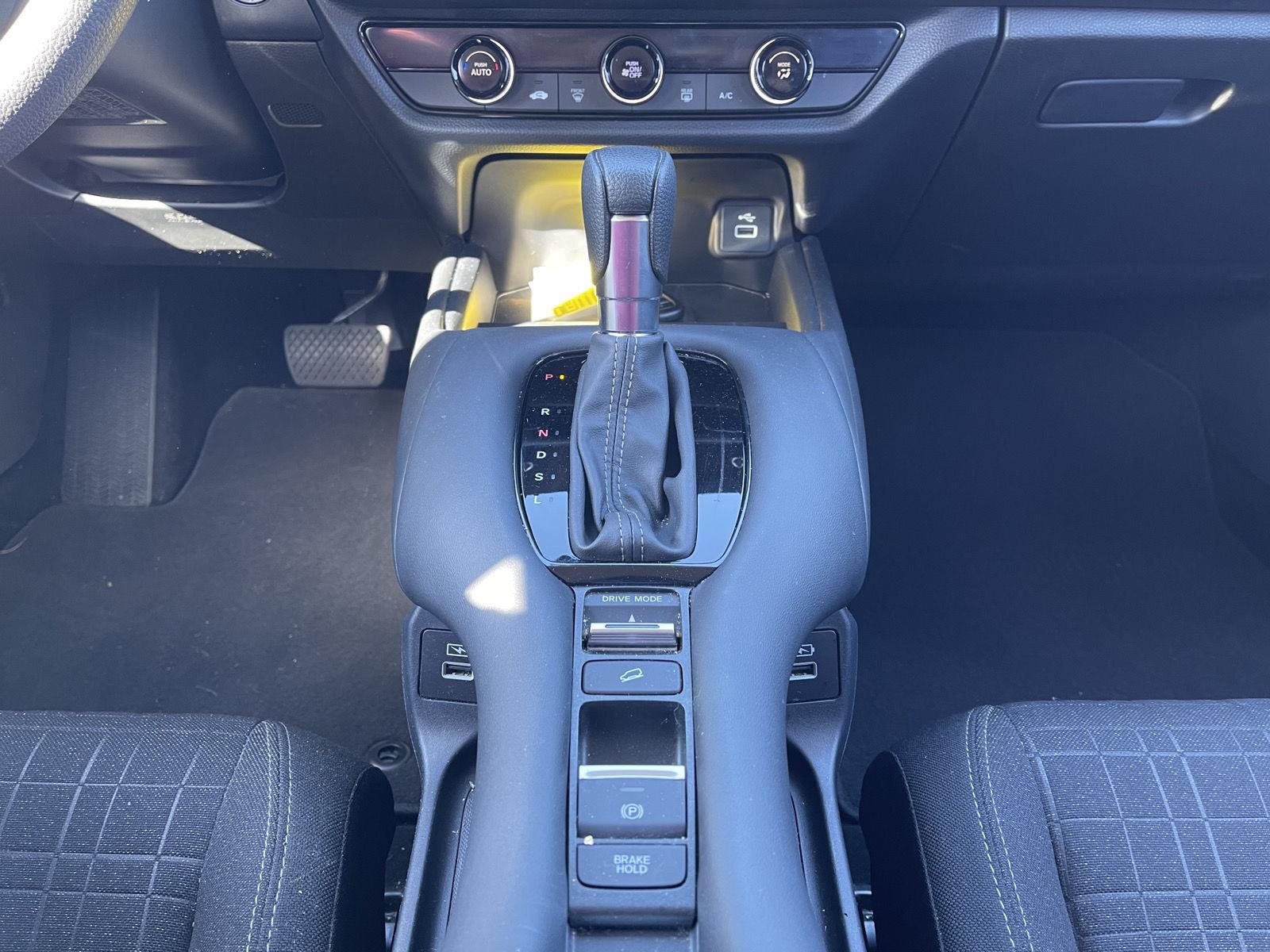 2023 Honda HR-V LX photo 10