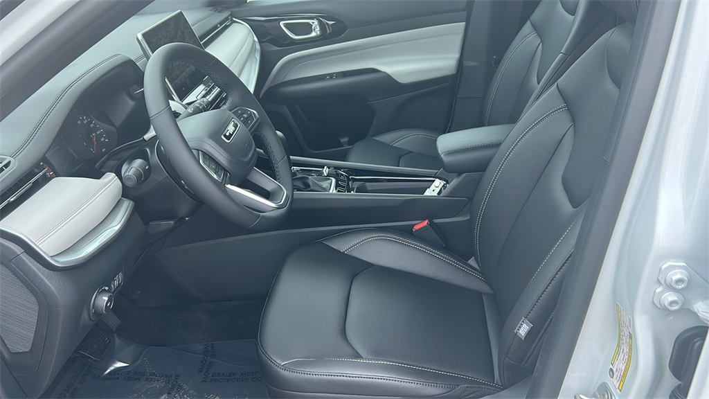 2025 Jeep Compass Limited photo 15