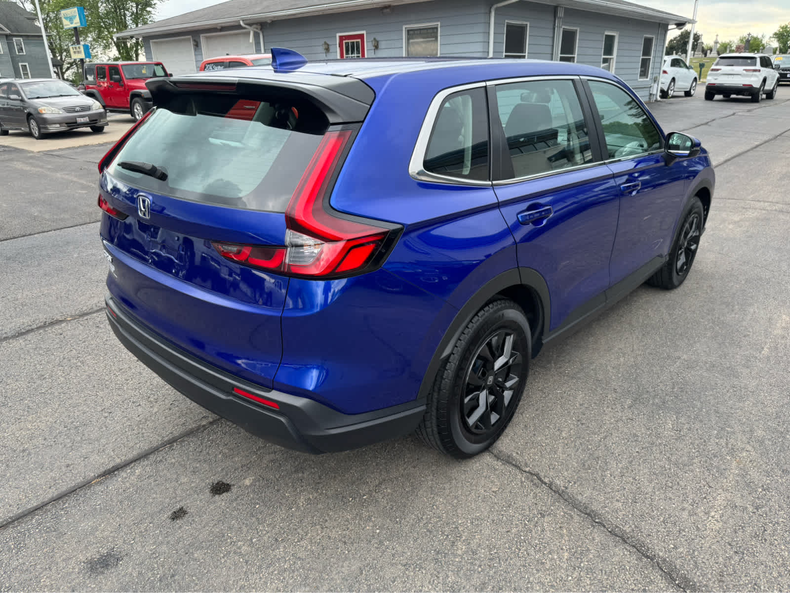 2024 Honda CR-V LX photo 3