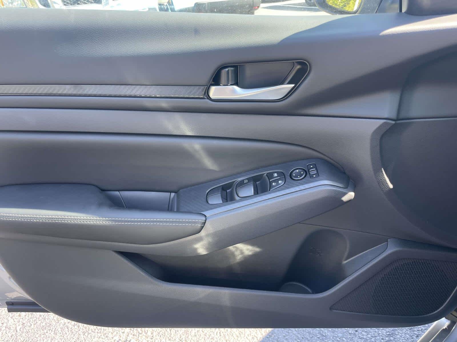 2025 Nissan Altima 2.5 SV photo 23