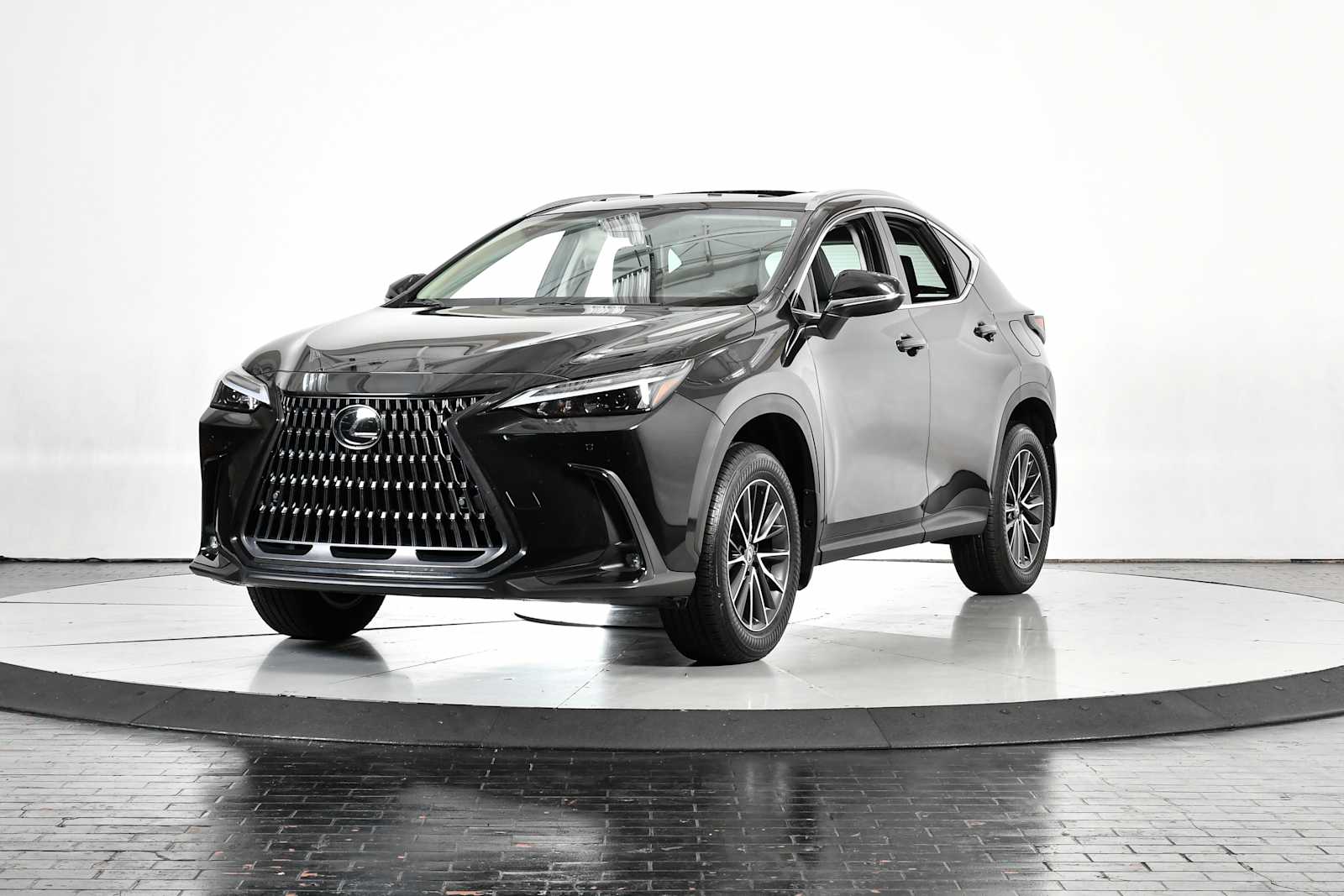 2025 Lexus NX 250's photo