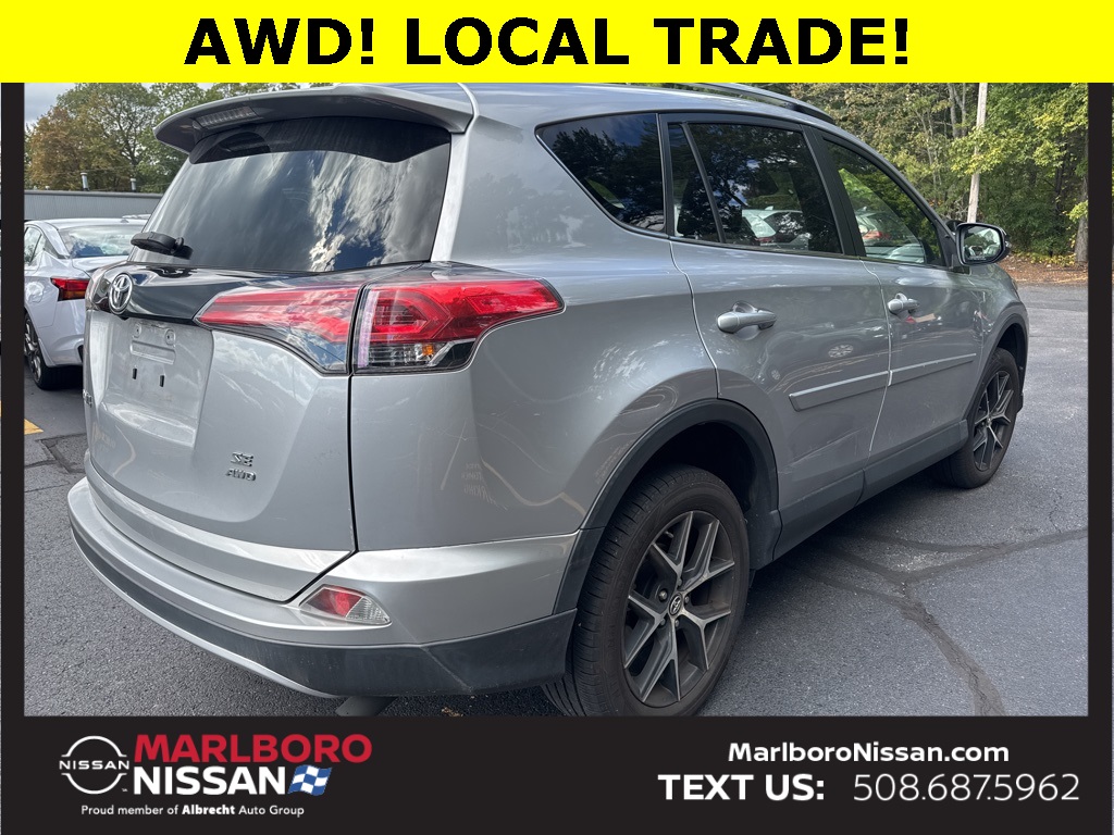 2018 Toyota RAV4 SE photo 7