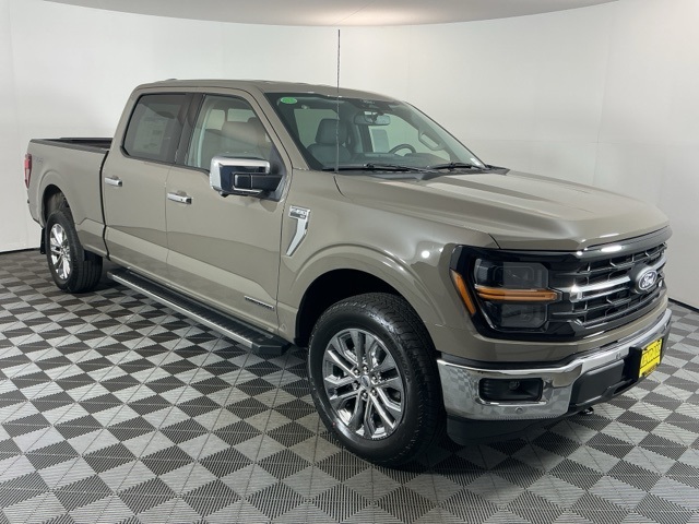 2025 Ford F-150 XLT photo 3