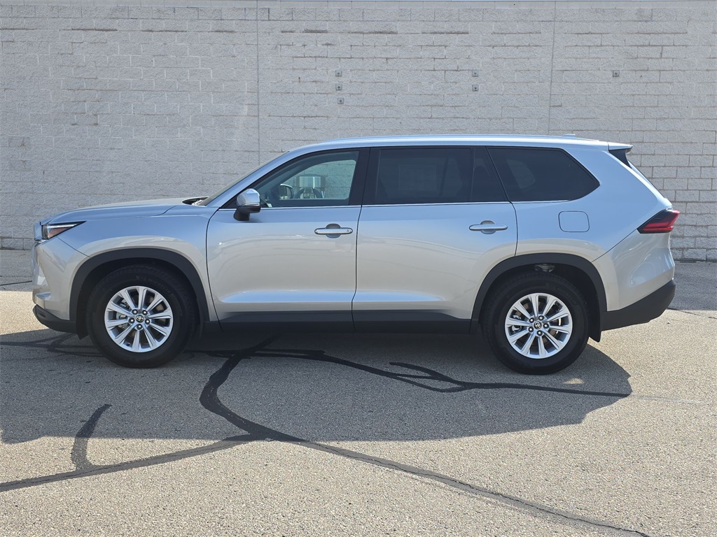 2025 Toyota Highlander Hybrid XLE photo 7