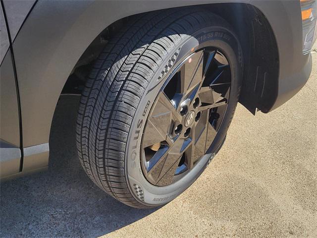 2026 Hyundai Kona SEL photo 2