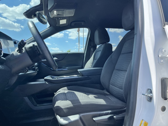 2025 Chevrolet Equinox LT photo 9