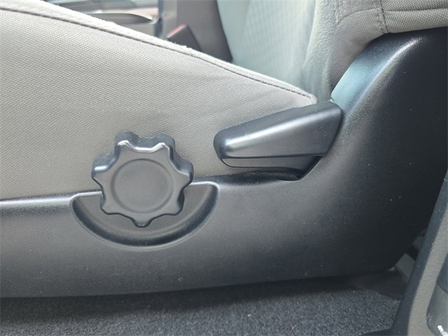 2021 Toyota Tacoma SR photo 16