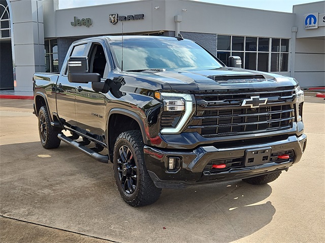 2025 Chevrolet Silverado 2500HD LT's photo