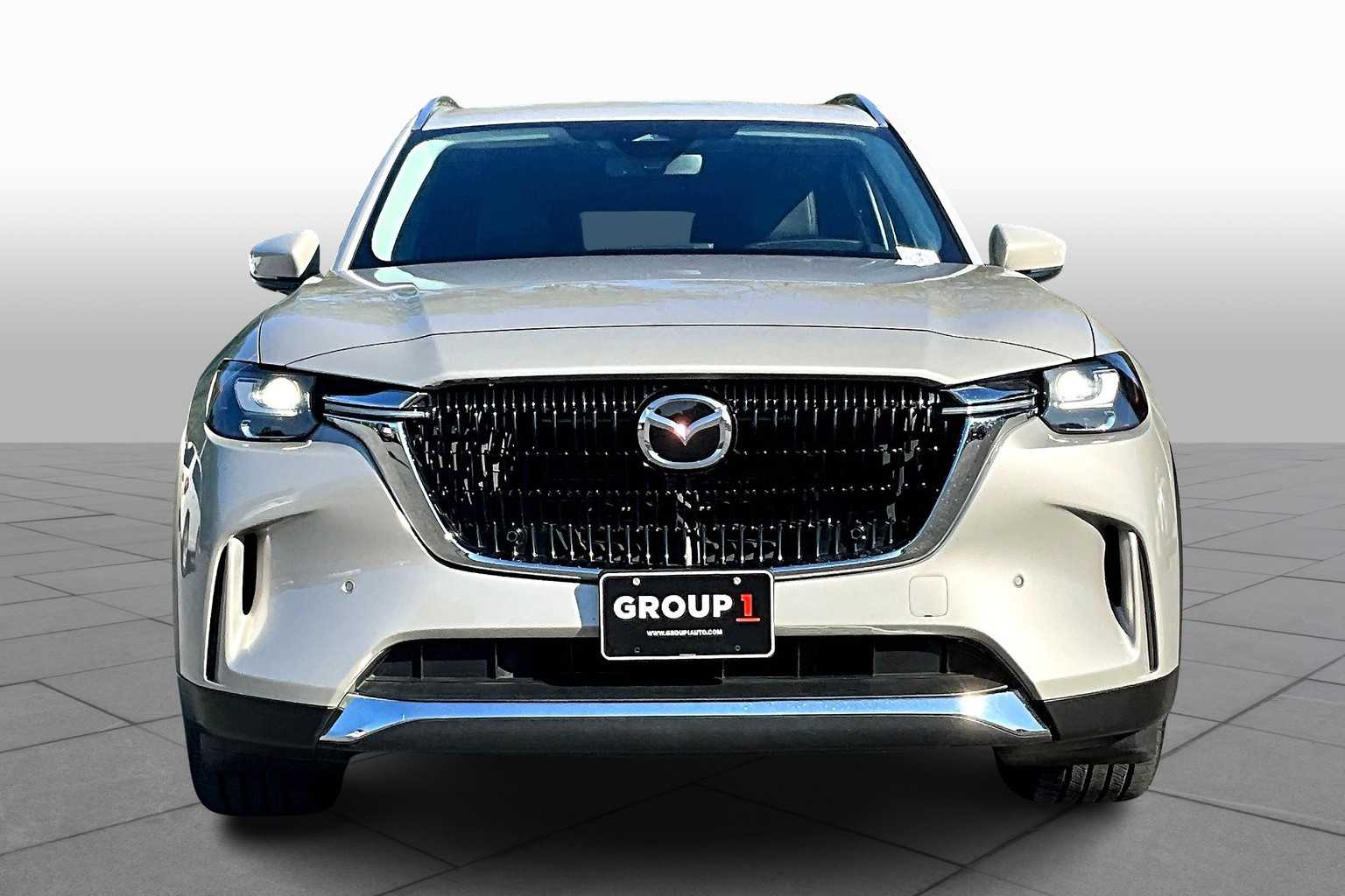 2024 Mazda CX-90 Premium photo 2