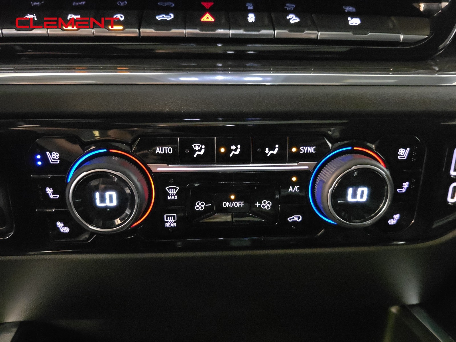 2024 Chevrolet Silverado 1500 LTZ photo 19