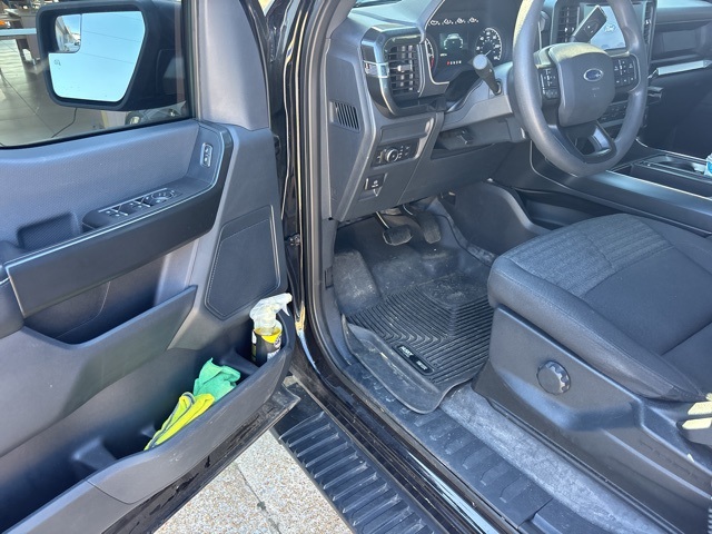 2022 Ford F-150 XL photo 3